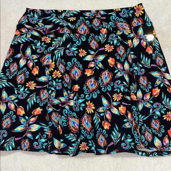 Dona Jo Pants - Dōna Jō Floral Black Skort